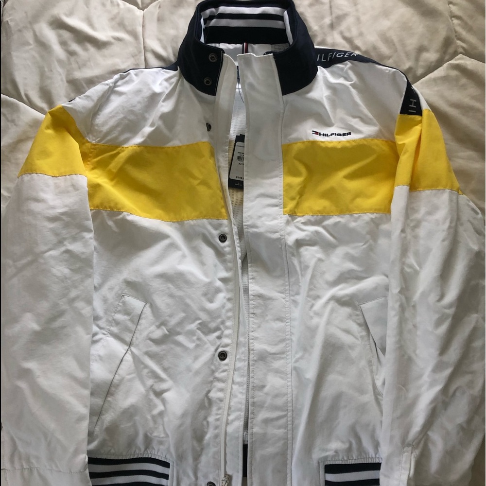 BNWT Men’s Tommy Hilfiger Raincoat
